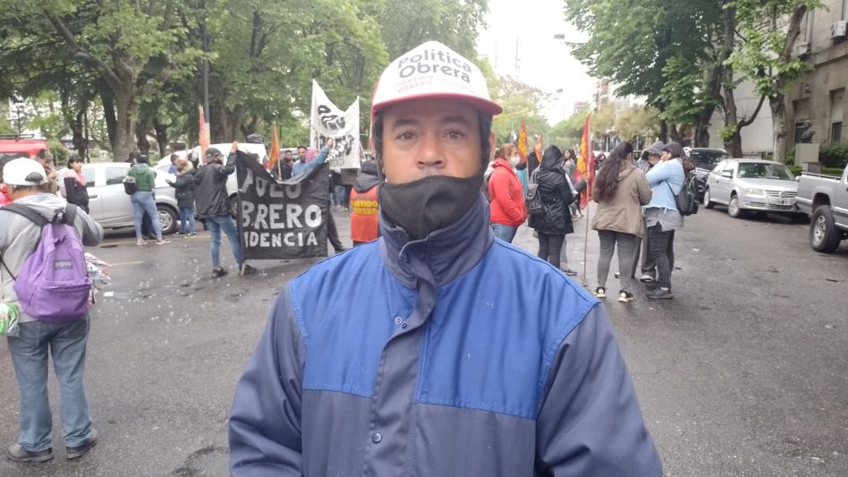 El Polo Obrero Tendencia se manifestó frente al Municipio